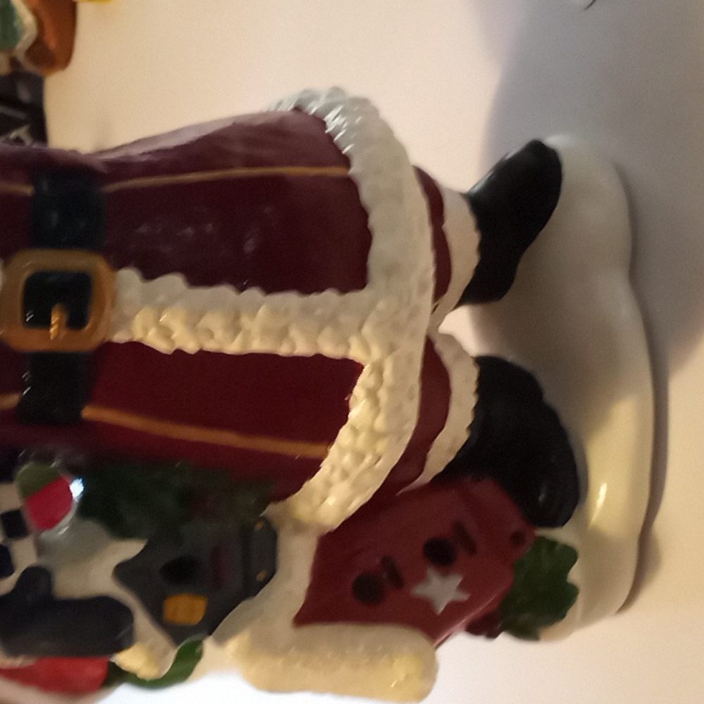 Santa Claus - Picture 2 of 3